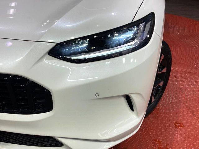 �yLED�w�b�h���C�g�z���V����ԑ��s�����ǍD�Ȏ��E���m�ۂ����S���ĉ^�]�ł��鍂�P�xLED�w�b�h���C�g�𑕔�!�_�����x�������A����d�͂��}�����Ă��܂��B