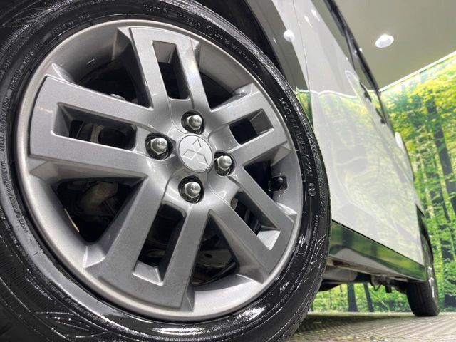 �y����15�C���`�A���~�z�C�[���z�O�ςɃ}�b�`���������A���~�z�C�[���𑕒����Ă���܂��B�e��ЊO�A���~�z�C�[����A�X�^�b�h���X�^�C�����戵�����Ă���܂��B���񂲑��k����������