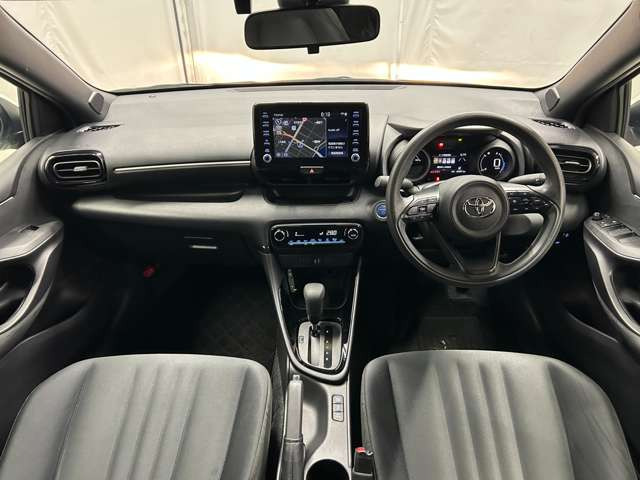 ヤリス1.5 ハイブリッド G E-Four 4WD