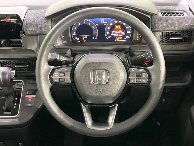 �y�X�e�A�����O�X�C�b�`�z�^�]���A�O������ڐ������炷���ƂȂ��A�I�[�f�B�I���̑��삪�\�ȕ֗��@�\!���S&���K�ȃh���C�u�����o���Ă���܂���