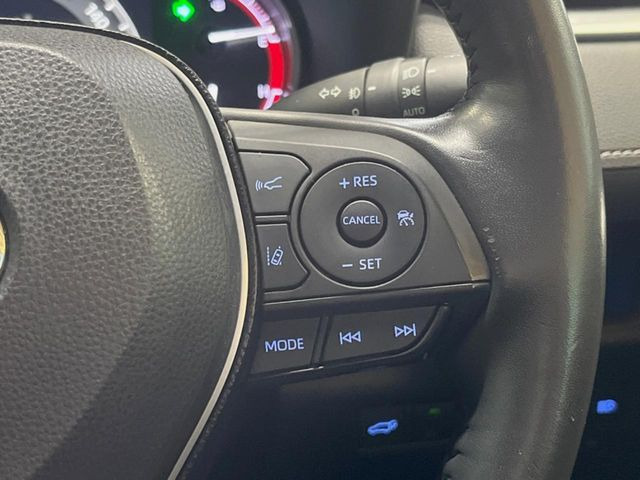 【レーダークルーズコントロール】高速道路での長距離走行が楽に!!自動で速度を保つクルーズコントロールが、衝突軽減システムと連携し、前方の車両を感知して車間を保つように速度調節してくれます!!