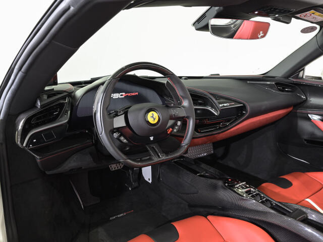 SF90スパイダーアセット フィオラノ F1 DCT E 4WD