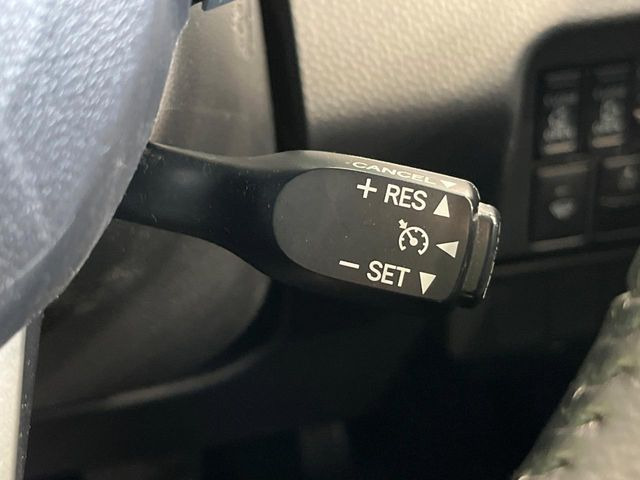 �y�N���[�Y�R���g���[���z�������H�����N���N���s�B�A�N�Z���𗣂��Ă���葬�x�ő��s���ł��A�������^�]���̕��S���y��!�����E�������ȒP�ȃX�C�b�`����Œ����ł��܂��B