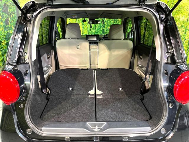 ���i�̂���������ʋ΁A���}���ɏ\���ȉ׎��X�y�[�X���m�ۂ��Ă���܂��B�Z�J���h�V�[�g��|���ƁA�傫�ȉו��̐ύڂ��\�ł���