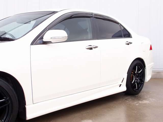 LED�E�C���J�[�h�A�~���[/�����I�C���L���b�v/�����V�t�g�u�[�c/�����h�A�o�C�U�[/RECARO�V�[�g/Defi�ǉ����[�^�[(�����A����)/VIPER�Z�L�B���e�B/�����L�[���X�L�[/�X���[�N