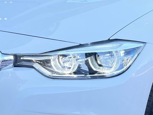 ��LED�w�b�h���C�g:��ԑ��s�����ǍD�Ȏ��E���m�ۂ����S���ĉ^�]�ł��鍂�P�xLED�w�b�h���C�g�𑕔�!�_�����x�������A����d�͂��}�����Ă��܂��B