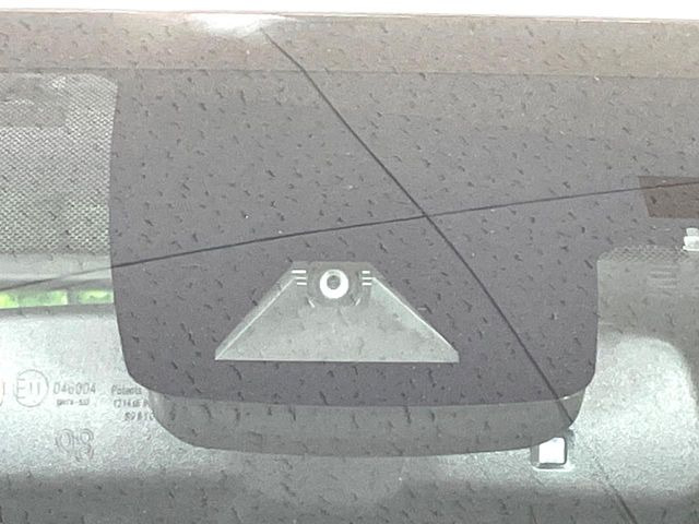 �y�g���^�Z�[�t�e�B�Z���X�z���s���ɑO���̎ԗ�����F�����A�Փ˂������Ȏ��͌x��ƃu���[�L�ŏՓˉ���Ɣ�Q�y�����A�V�X�g�B�����S�Ƀh���C�u�����y���݂��������܂��B