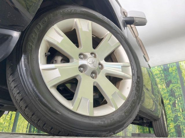 �y�����A���~�z�C�[���z�O�ςɃ}�b�`���������A���~�z�C�[���𑕒����Ă���܂��B�e��ЊO�A���~�z�C�[����A�X�^�b�h���X�^�C�����戵�����Ă���܂��B���񂲑��k����������