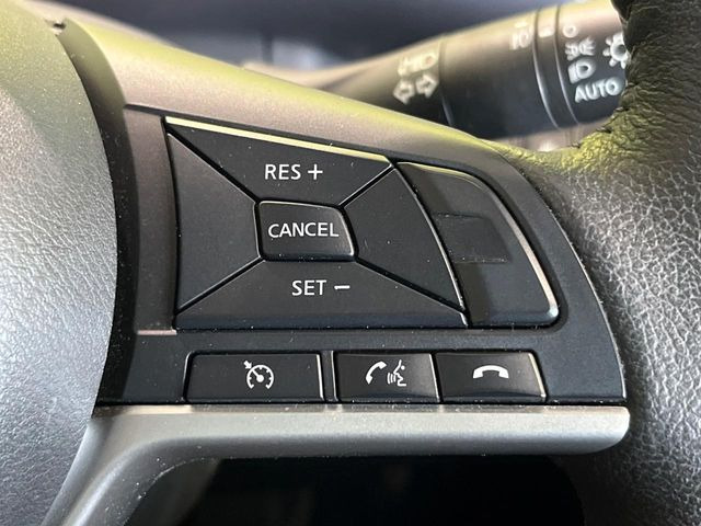 �y�N���[�Y�R���g���[���z�������H�����N���N���s�B�A�N�Z���𗣂��Ă���葬�x�ő��s���ł��A�������^�]���̕��S���y��!�����E�������ȒP�ȃX�C�b�`����Œ����ł��܂��B