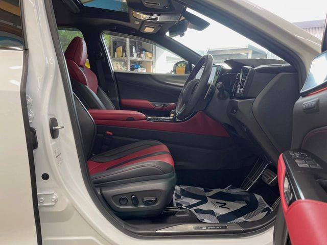 �y��p�X�|�[�c�V�[�g�z�z�[���h���ɗD��A�J�[�u���̑̂������}�����Ă���܂��B�܂��A�̂Ƀt�B�b�g���邩�獘��w�������ɂ����A�����O�h���C�u�⍂�����s�ł����K�ɂ��߂������������܂���