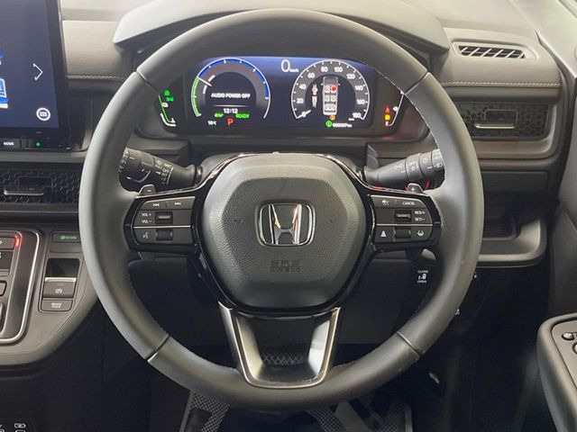 �y�����v�����X�e�A�����O�z�㎿�Ȋv���g�p���邱�ƂŁA��ɂ����������݂ƂĂ��^�]���₷���n���h���ł���