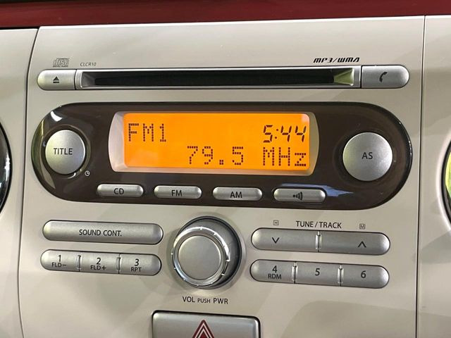 お好きな音楽を車内でお楽しみいただけます♪スピーカー交換・ウーハー追加などの音質向上や、最新ナビ・後席モニター等の取り付けも是非ご相談ください!