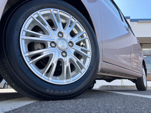 �y14�C���`�A���~�z�C�[���z�O�ςɃ}�b�`�����A���~�z�C�[���𑕒����Ă���܂��B�e��A���~�z�C�[����A�X�^�b�h���X�^�C�����戵�����Ă���܂��B���񂲑��k����������