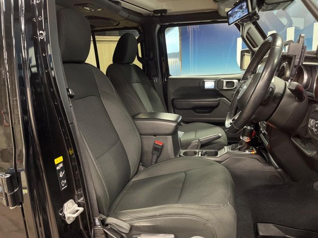 ���V�[�g�̎g�p��:�j��E�ւ�������Ȃ��A�����̒ʂ肫�ꂢ�ȏ�Ԃ��ێ����Ă���܂��B�܂��A�����N���[�j���O�E�R�[�e�B���O�����p�����������܂��B