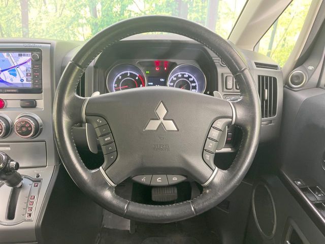 �y�����v�����X�e�A�����O�z�㎿�Ȋv���g�p���邱�ƂŁA��ɂ����������݂ƂĂ��^�]���₷���n���h���ł���