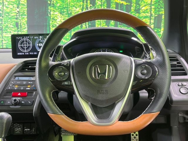 �y�����v�����X�e�A�����O�z�㎿�Ȋv���g�p���邱�ƂŁA��ɂ����������݂ƂĂ��^�]���₷���n���h���ł���