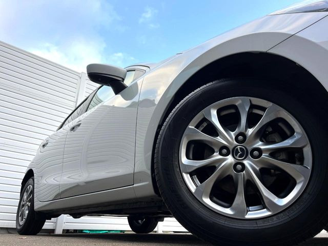 �y15�C���`�A���~�z�C�[���z�O�ςɃ}�b�`�����A���~�z�C�[���𑕒����Ă���܂��B�e��A���~�z�C�[����A�X�^�b�h���X�^�C�����戵�����Ă���܂��B���񂲑��k����������