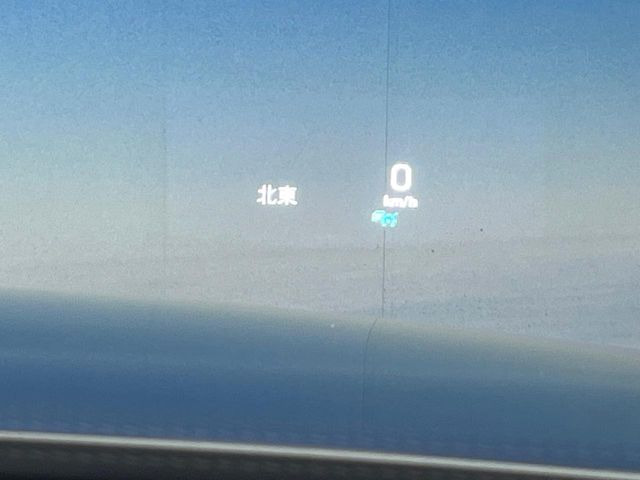 ���w�b�h�A�b�v�f�B�X�v���C:���݂̑��x�⑖�s�����f�W�^���\���ŉ^�]�ȑO���̃K���X�ɓ��e!�^�]���A���������炳���K�v�ȏ����m�F�ł���̂łƂ��Ă��֗��ň��S!