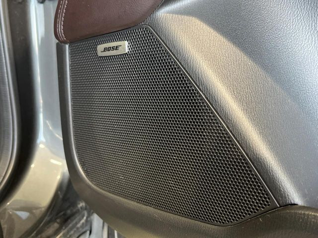 �yBOSE�T�E���h�V�X�e���t�������i�r�z�[���̃i�r�@�\�͂������A���x�ȃ`���[�j���O�\�͂����ڂ���Ă���A�������ȉ��y�����y���݂��������܂���