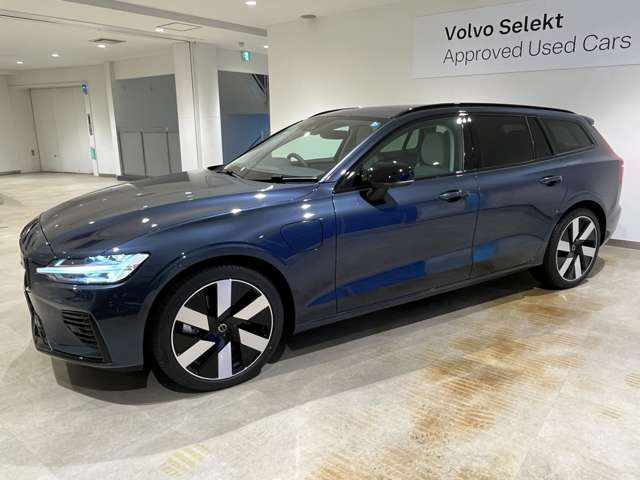 V60ウルトラ T6  AWD プラグインハイブリッド 4WD