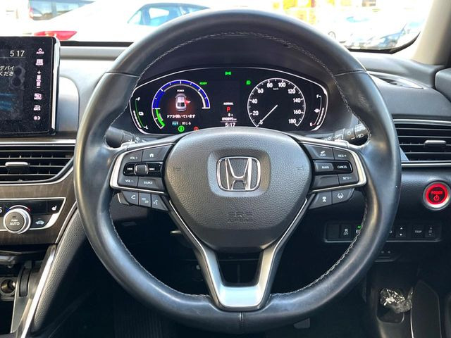 �y�����v�����X�e�A�����O�z�㎿�Ȋv���g�p���邱�ƂŁA��ɂ����������݂ƂĂ��^�]���₷���n���h���ł���