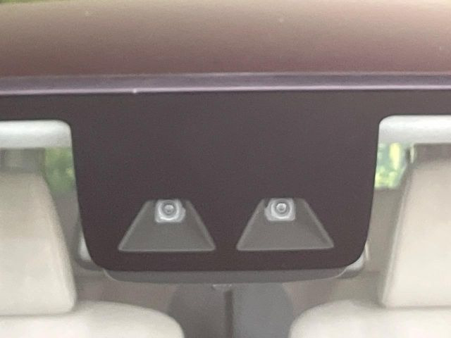 �y�X�}�[�g�A�V�X�g�z���s���ɑO���̎ԗ�����F�����A�Փ˂������Ȏ��͌x��ƃu���[�L�ŏՓˉ���Ɣ�Q�y�����A�V�X�g�B�����S�Ƀh���C�u�����y���݂��������܂��B