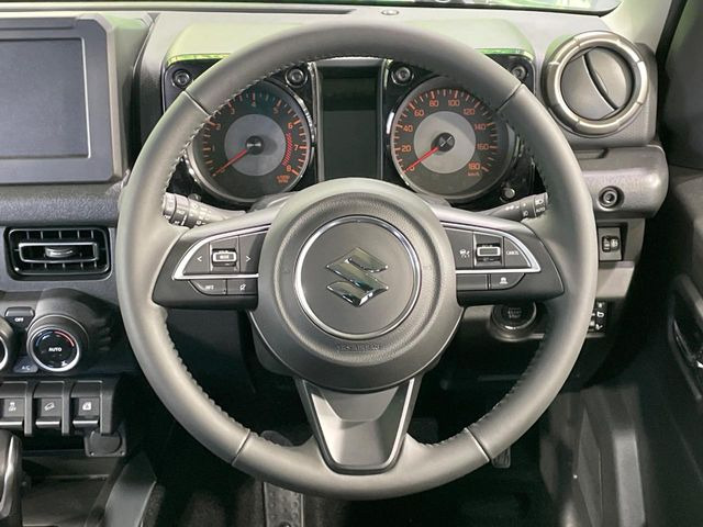 �y�����v�����X�e�A�����O�z�㎿�Ȋv���g�p���邱�ƂŁA��ɂ����������݂ƂĂ��^�]���₷���n���h���ł���