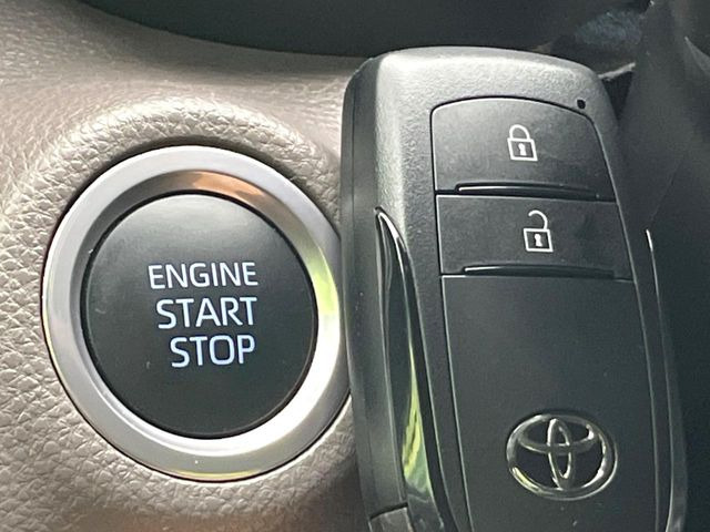 �y�X�}�[�g�L�[�z�J�o����|�P�b�g�ɓ��ꂽ�܂܂ł��h�A�̎{���E�������\�ȃX�}�[�g�L�[�𑕔��B�G���W���̃I���E�I�t�����J�M�����o���K�v����������Ƃ��Ă��֗���