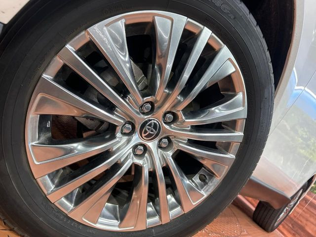 �y����19�C���`�A���~�z�C�[���z�O�ςɃ}�b�`���������A���~�z�C�[���𑕒����Ă���܂��B�e��ЊO�A���~�z�C�[����A�X�^�b�h���X�^�C�����戵�����Ă���܂��B���񂲑��k����������