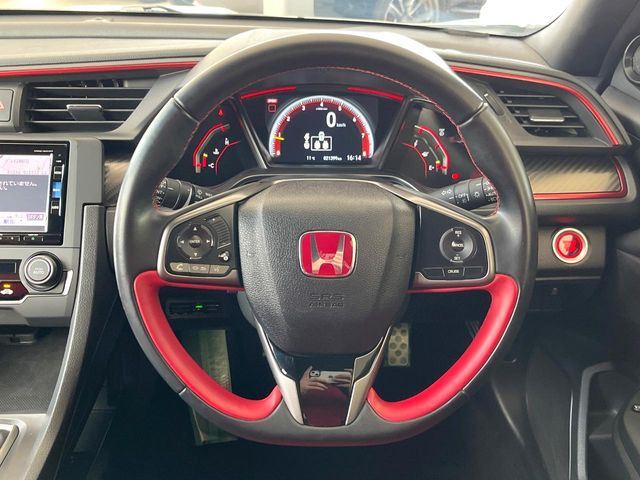 �y�����v�����X�e�A�����O�z�㎿�Ȋv���g�p���邱�ƂŁA��ɂ����������݂ƂĂ��^�]���₷���n���h���ł���