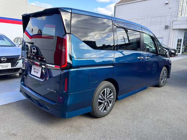 セレナ1.4 e-POWER ハイウェイスターV