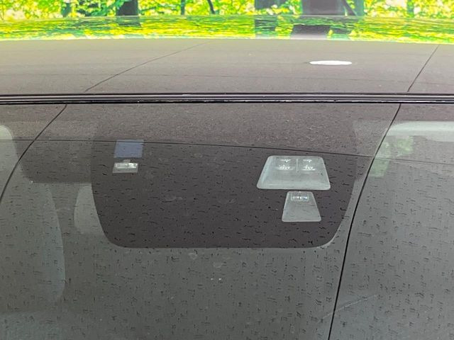 �y�X�}�[�g�u���[�L�T�|�[�g�z���s���ɑO���̎ԗ�����F�����A�Փ˂������Ȏ��͌x��ƃu���[�L�ŏՓˉ���Ɣ�Q�y�����A�V�X�g�B�����S�Ƀh���C�u�����y���݂��������܂��B