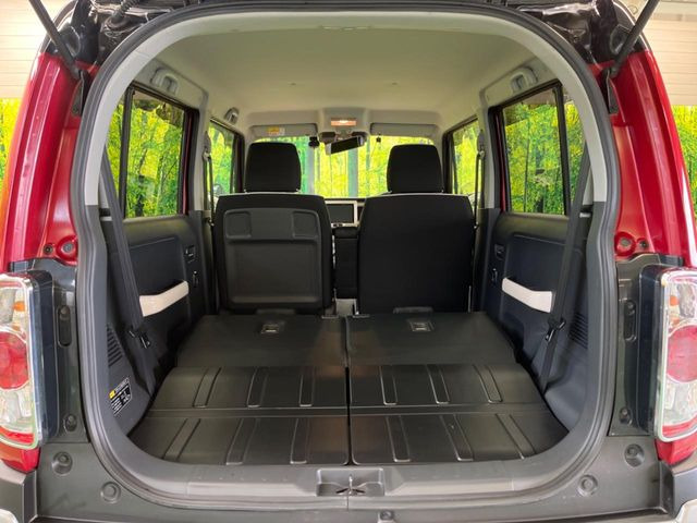 ���i�̂���������ʋ΁A���}���ɏ\���ȉ׎��X�y�[�X���m�ۂ��Ă���܂��B�Z�J���h�V�[�g��|���ƁA�傫�ȉו��̐ύڂ��\�ł���