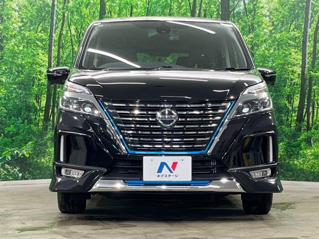 高透明度のガラス皮膜で撥水はもちろん、上質なツヤ・光沢を実現。紫外線や酸性雨から大切な愛車を保護し、色あせ・劣化を防止。「弾スプラッシュコート」、「弾プリミッサコート」からお選びいただけます。