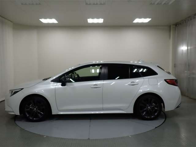 カローラツーリング1.8 ハイブリッド W×B E-Four 4WD