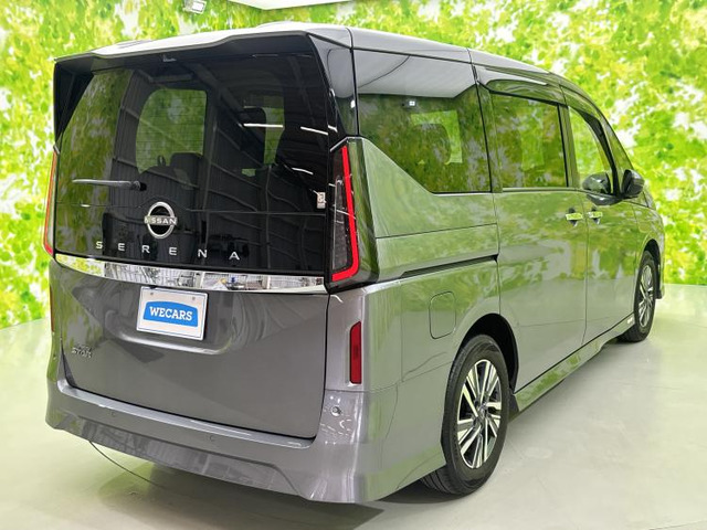 セレナ2.0 ハイウェイスターV