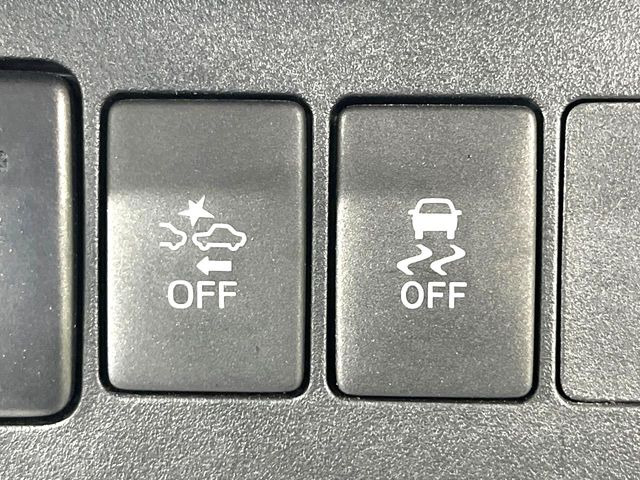 �y������h�~���u�z�ԗ��̉���������m����ƁA�����I�Ɏԗ��̐i�s������ۂ悤�Ɏԗ��𐧌䂵�܂��B�J�̓��ȂǊ���₷���H�ʏ󋵂ł����S�ȉ^�]���\�ł��B