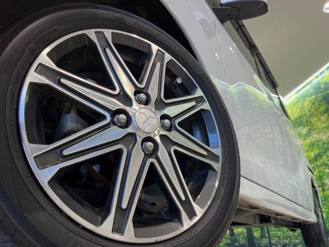 �y����15�C���`�A���~�z�C�[���z�O�ςɃ}�b�`���������A���~�z�C�[���𑕒����Ă���܂��B�e��ЊO�A���~�z�C�[����A�X�^�b�h���X�^�C�����戵�����Ă���܂��B���񂲑��k����������