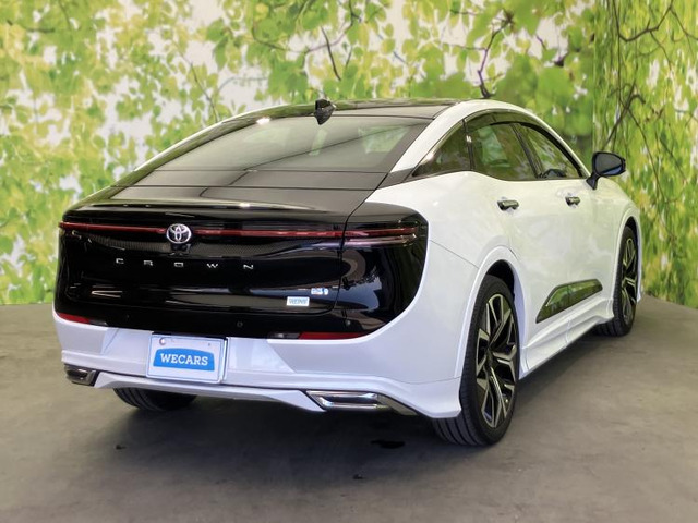 クラウンクロスオーバー2.5 G アドバンスト レザー パッケージ E-Four 4WD