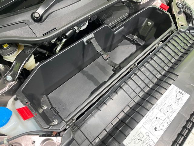 ���i�̂���������ʋ΁A���}���ɏ\���ȉ׎��X�y�[�X���m�ۂ��Ă���܂��B