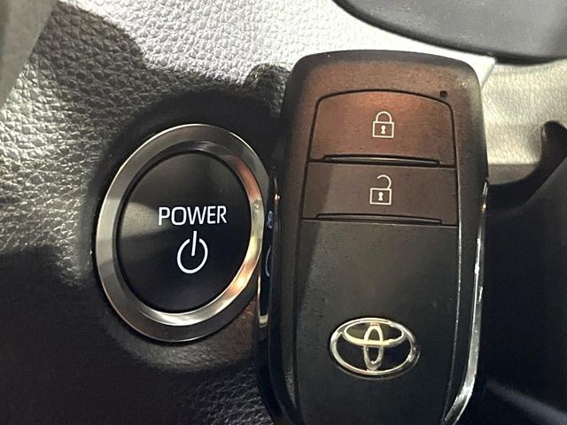 �y�X�}�[�g�L�[�z�J�o����|�P�b�g�ɓ��ꂽ�܂܂ł��h�A�̎{���E�������\�ȃX�}�[�g�L�[�𑕔��B�G���W���̃I���E�I�t�����J�M�����o���K�v����������Ƃ��Ă��֗��ł���