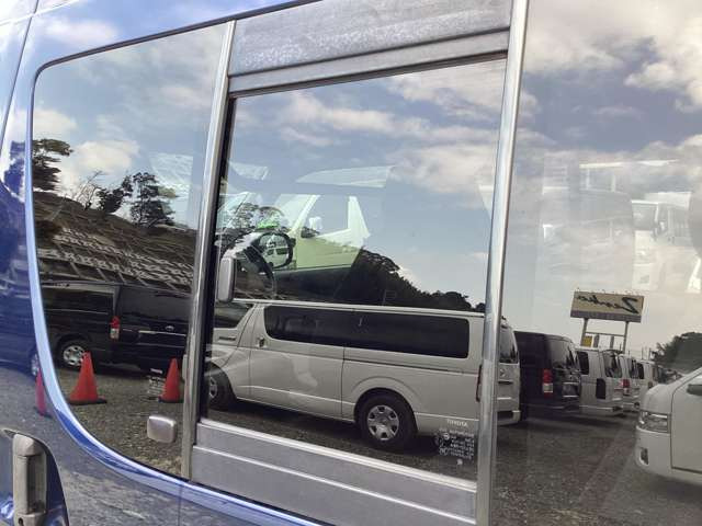 リアスライドガラス小窓!