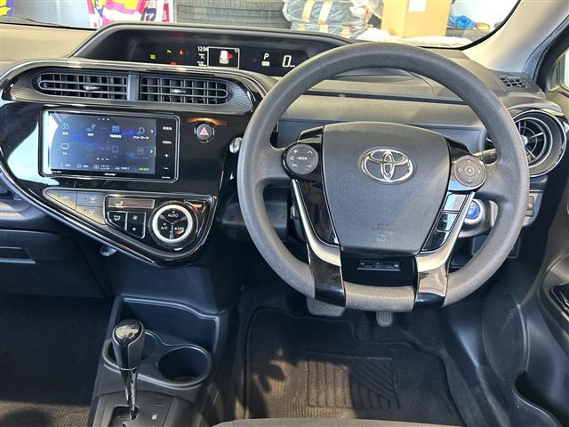 アクア1.5 S スタイルブラック