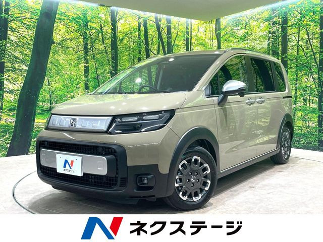 フリード1.5 e:HEV クロスター