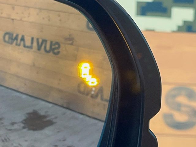 �y�u���C���h�X�|�b�g�C���t�H���[�V�����z���s���A�h�A�~���[�̎��p�ɂȂ�₷���ӏ��Ɍ㑱�Ԃ��ڋ߂���ƃT�C�h�~���[�t�߂Ɍx����\���A�h���C�o�[�ɒ��ӊ��N�����Ă���܂��B