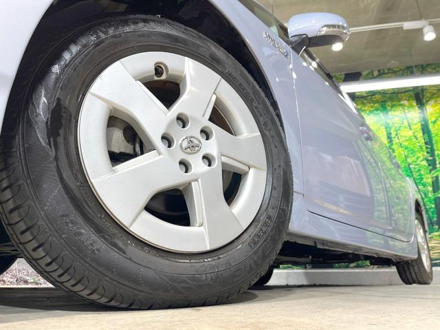 �y����15�C���`�A���~�z�C�[���z�O�ςɃ}�b�`���������A���~�z�C�[���𑕒����Ă���܂��B�e��ЊO�A���~�z�C�[����A�X�^�b�h���X�^�C�����戵�����Ă���܂��B���񂲑��k����������