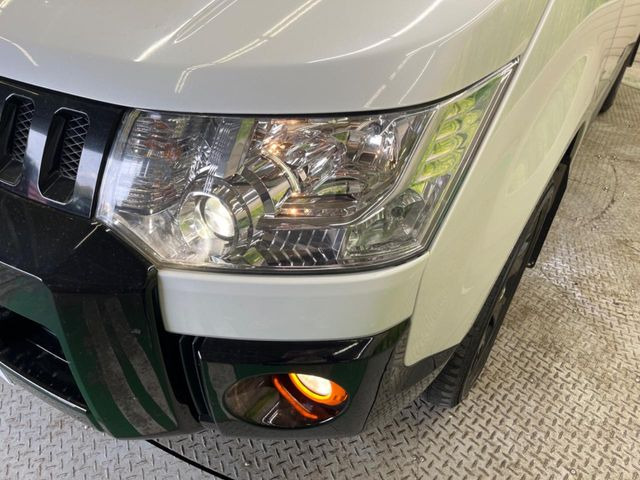 �yLED�w�b�h���C�g�z���V����ԑ��s�����ǍD�Ȏ��E���m�ۂ����S���ĉ^�]�ł��鍂�P�xLED�w�b�h���C�g�𑕔�!�_�����x�������A����d�͂��}�����Ă��܂��B