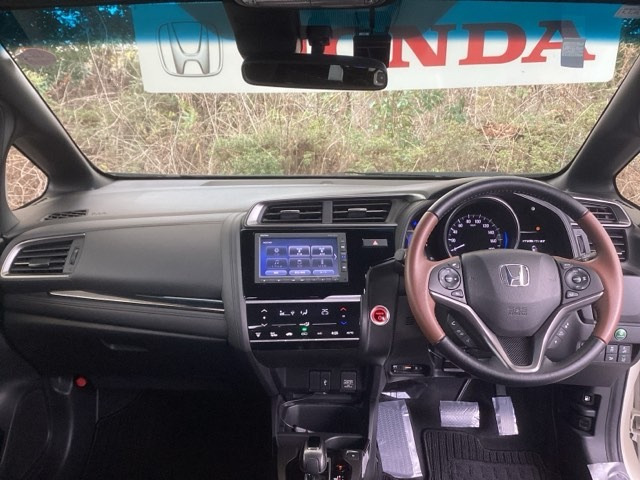 フィット1.5 ハイブリッド L ホンダセンシング