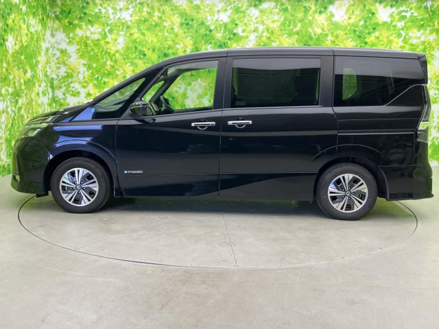 セレナ1.2 e-POWER ハイウェイスターV