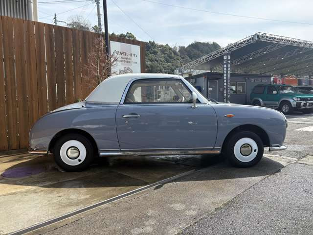 キャンバストップになっております♪